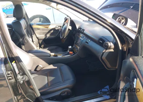 2007 Mercedes-Benz C 230 Sport из США, поврежденный, VIN WDBRF52H17A938727